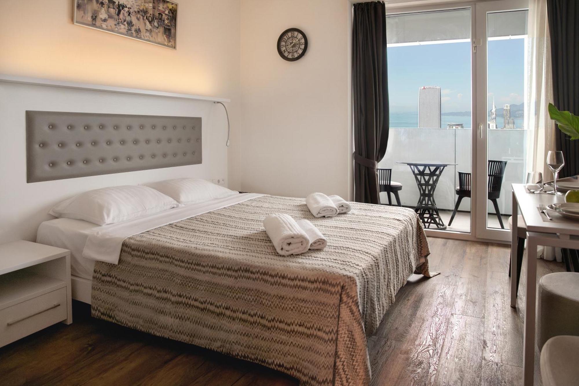 Onyx Palace Delux Батуми Экстерьер фото